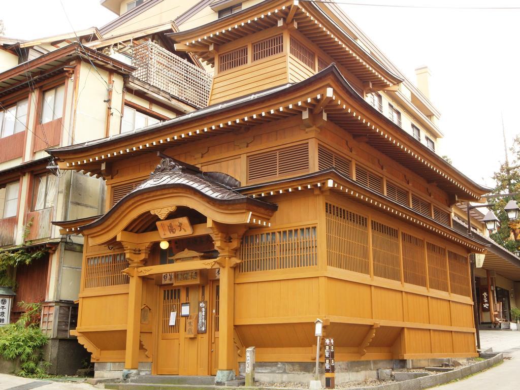 Hôtel Honkan Gentaroya à Nozawaonsen Extérieur photo