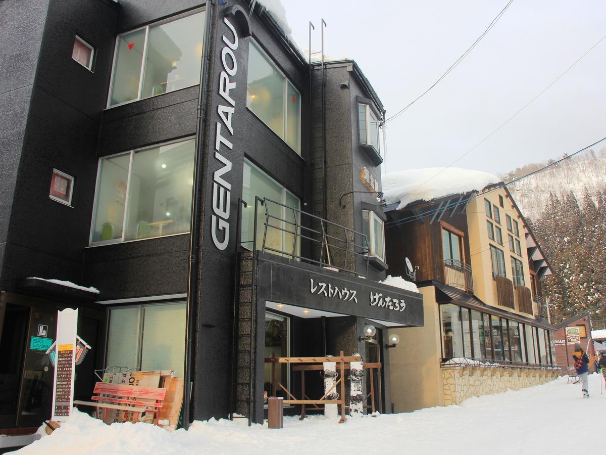 Hôtel Honkan Gentaroya à Nozawaonsen Extérieur photo